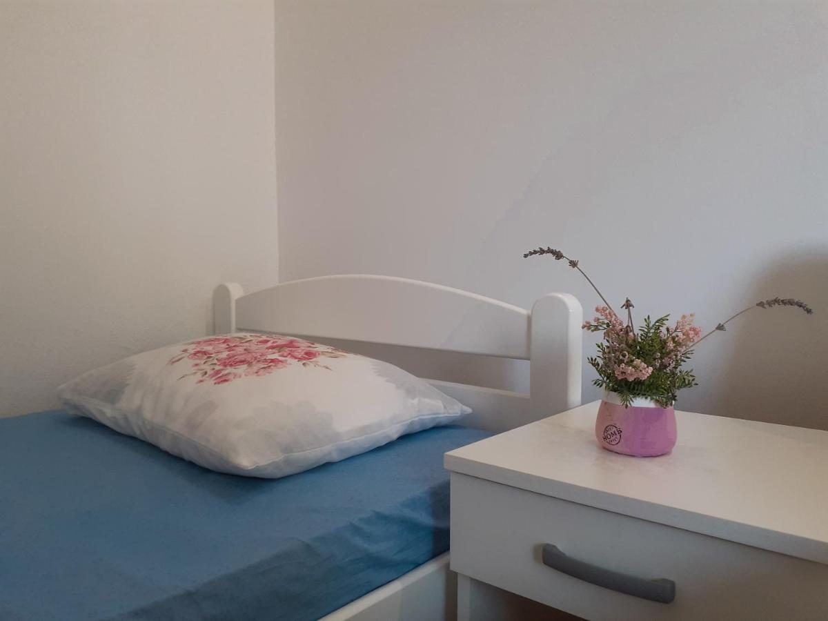 Apartmani Bridge 트레빈예 외부 사진
