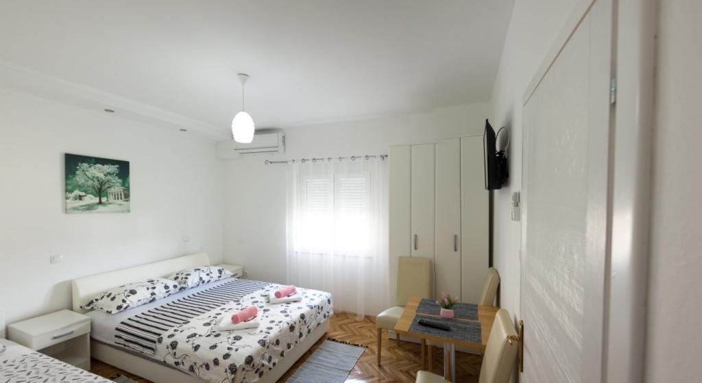 Apartmani Bridge 트레빈예 외부 사진